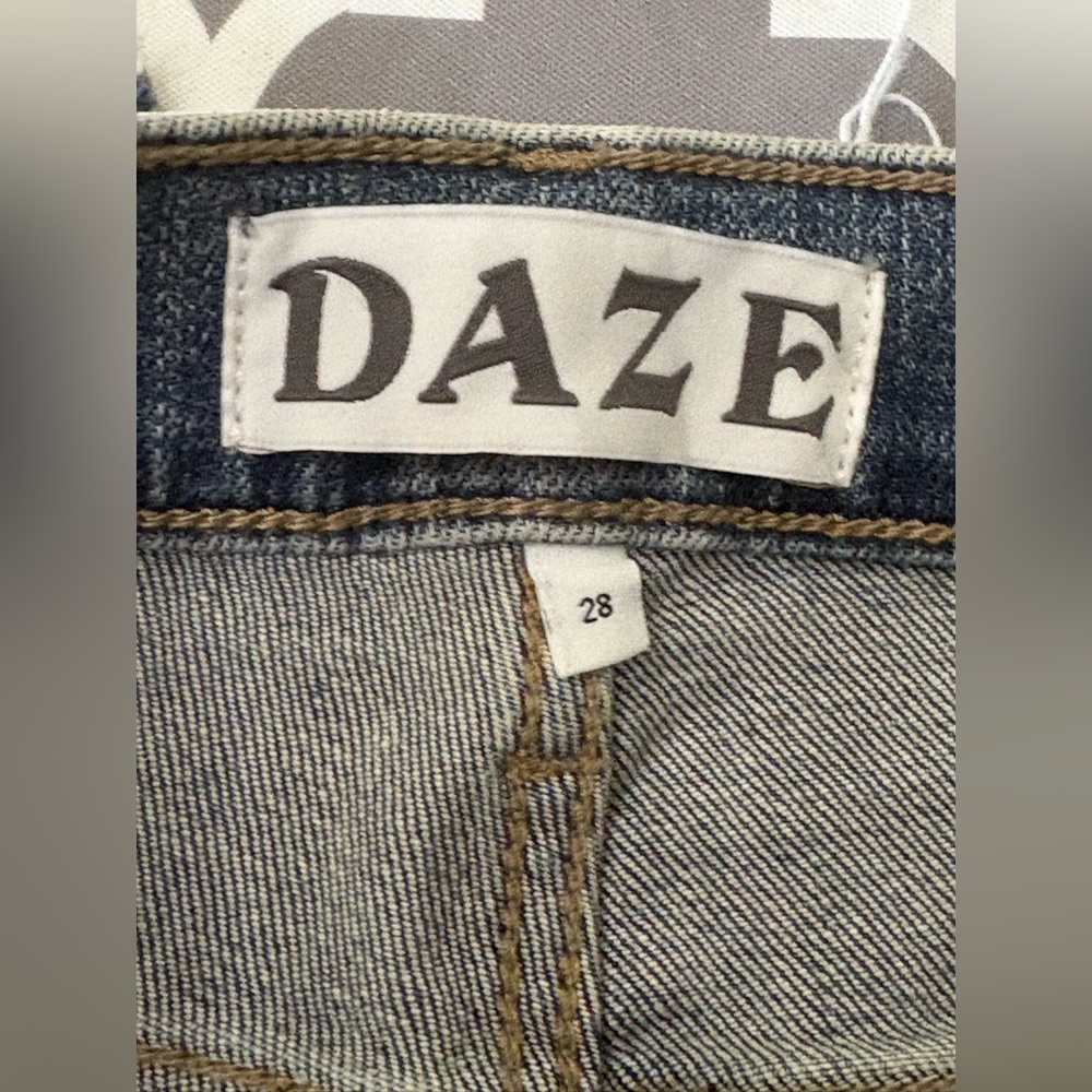 Daze Denim Shy Girl High Rise Crop Flare Just Right Whipp Jeans NWT - Picture 5 of 11